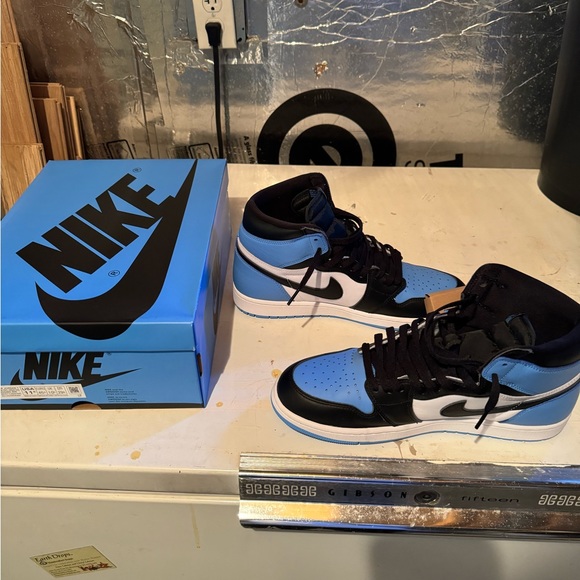 Jordan 1 UNC toe size 11.5 basically new, slightly used main image 6